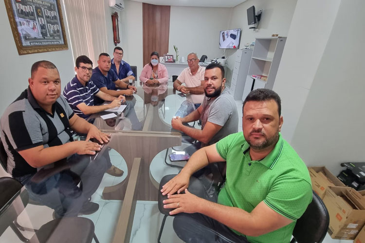 Brumado: Prefeito propaga fake news do projeto facultativo ao ensino integral, dizem vereadores