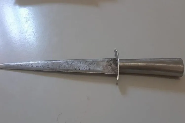 Arma branca é apreendida com menor que ameaçava familiares em Érico Cardoso