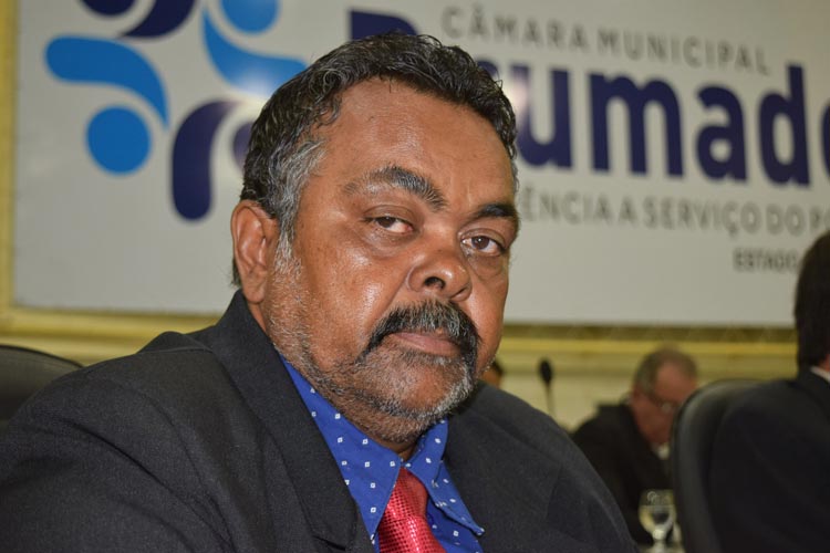 Brumado: Presidente da Câmara chama vereadores para comemorar primeiros salários com farra; ?foi uma brincadeira?, justificou