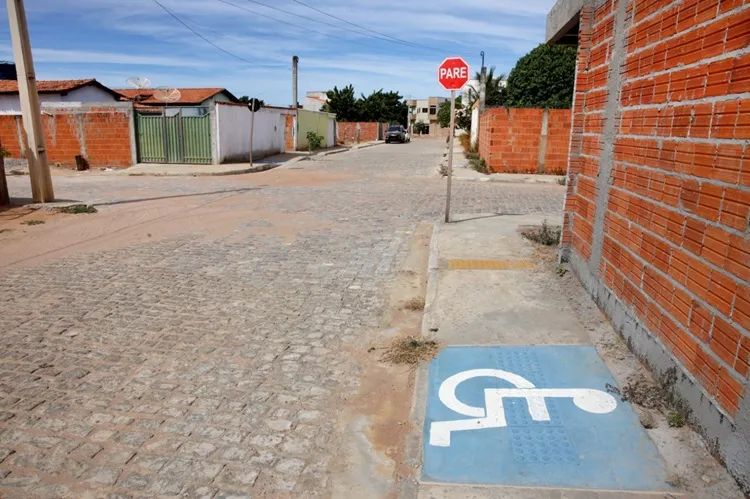 Jerônimo Rodrigues entrega diversas obras em Sebastião Laranjeiras