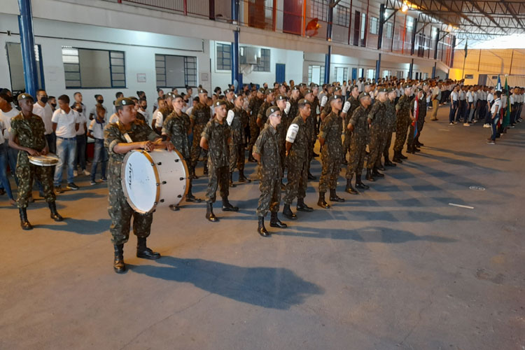 Solenidade em alusão ao 2 de Julho é realizada na Escola Idalina Azevedo em Brumado
