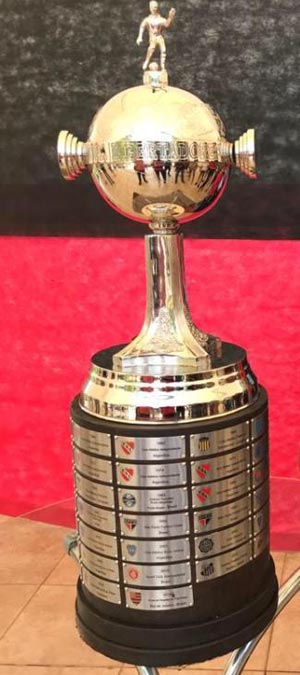 PM faz patrulhamento em Érico Cardoso durante exposição da Taça Libertadores da América