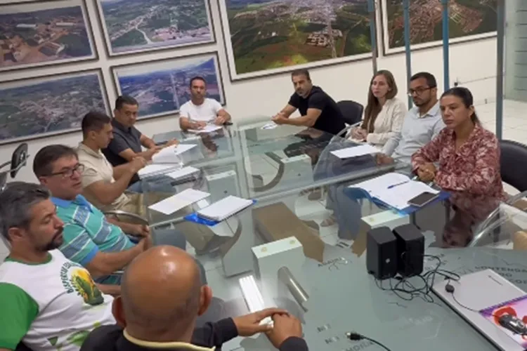 Prefeito cria comissão para ações preventivas contra chuvas em Brumado