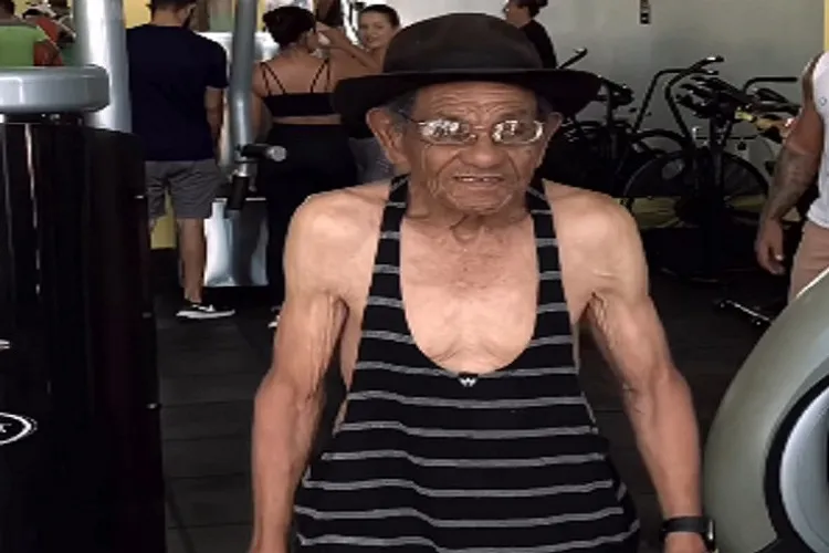 Caetité: Idoso viraliza ao entrar na academia aos 97 anos