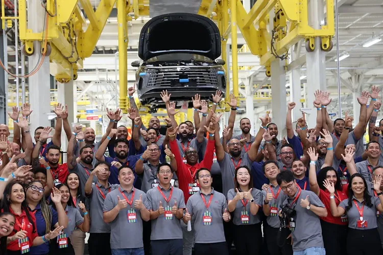 BYD vai gerar cerca de 10 mil empregos e produzir 300 mil veículos por ano na Bahia