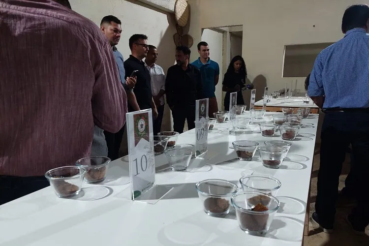 Café feminino e farinha de mandioca são lançados durante concurso no sudoeste baiano