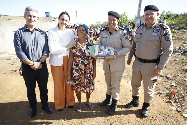 Alimentos arrecadados pelo Festival de Inverno Bahia são entregues em Vitória da Conquista