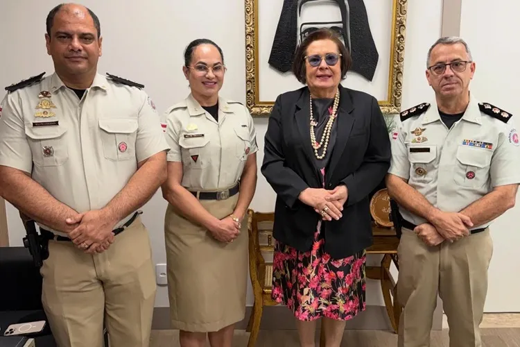 Norma Cavalcanti aceita convite para ser madrinha da Ronda Maria da Penha em Brumado