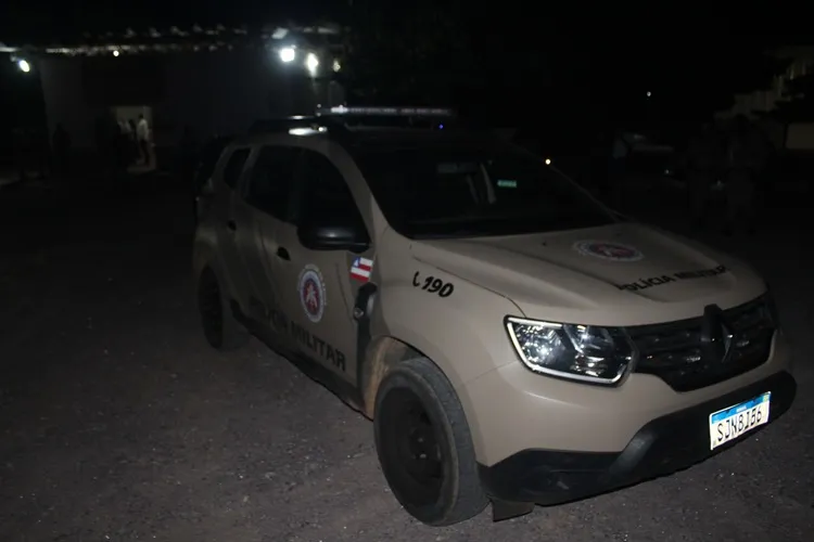 Após briga, homem levas três facadas em bar na zona rural de Pindaí