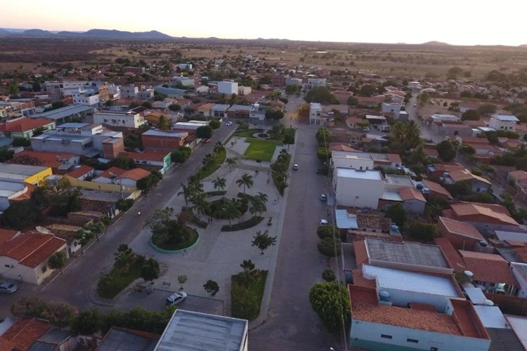 Moradores revoltados com constantes quedas de energia em Matina