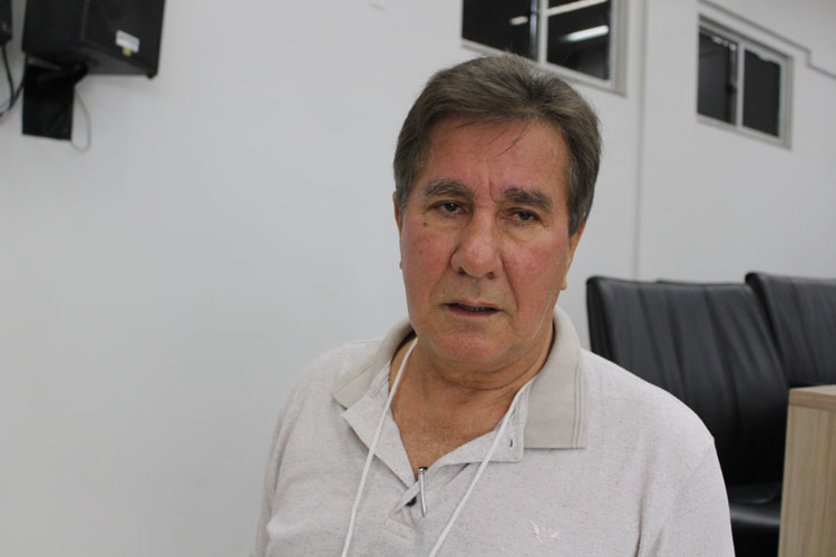 Lagoa Real: TCM multa prefeito Pedro Cardoso em R$ 3 mil