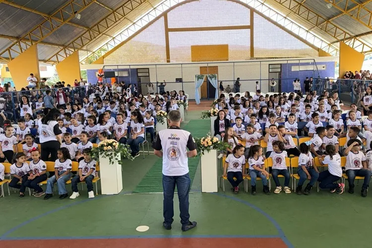 94ª CIPM realiza formatura de 352 alunos do Proerd na cidade de Jacaraci