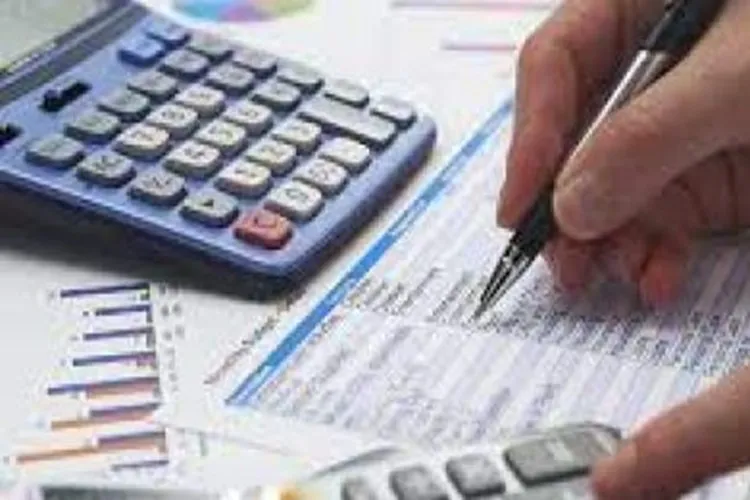 A cada dez brasileiros, oito estão endividados, mostra pesquisa