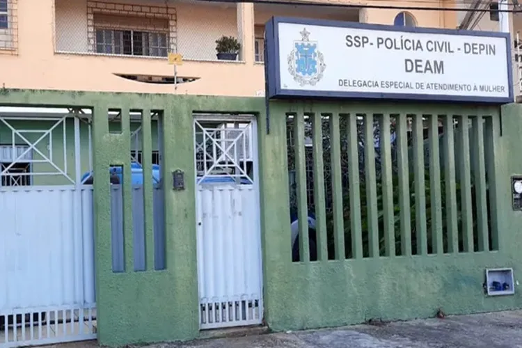 Ilhéus: Professor é denunciado por importunação sexual contra adolescentes em escola