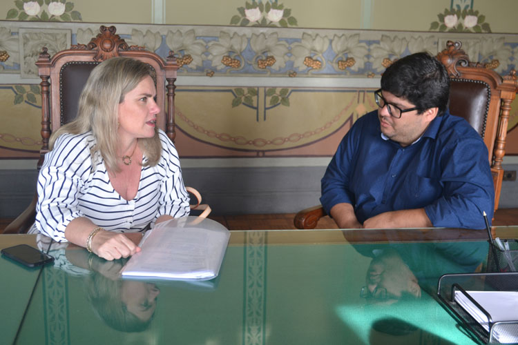 Deputada Ivana Bastos solicita apoio na Bahiatursa para Festa do Jatobá em Seabra