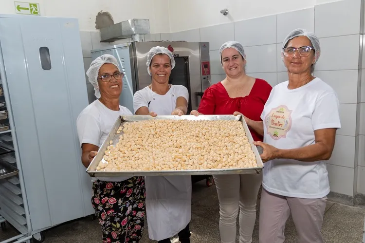 Mulheres superam desafios com agroindústria em Caetité