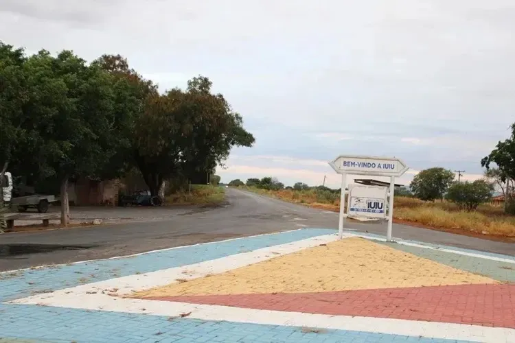 Iuiu: Briga em fazenda deixa idoso ferido e jovem em estado grave após ataque com facão