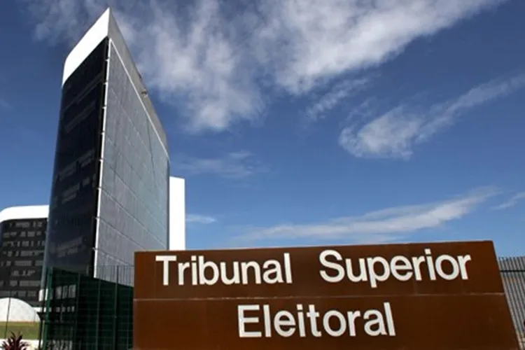 TSE empossa dois ministros indicados por Lula