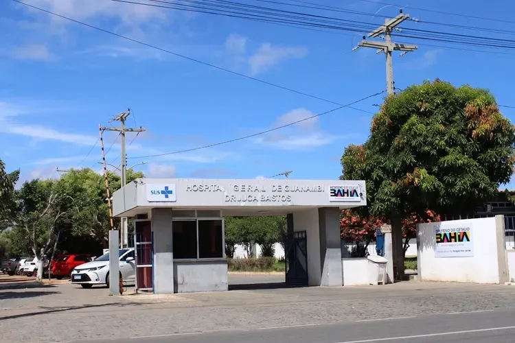 Pai e vigilante trocam agressões após tentativa de forçar entrada em hospital de Guanambi