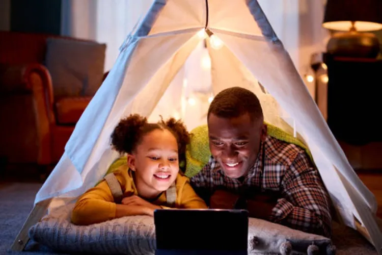 Assistir filme de aventura nunca foi tão fácil, e esse catálogo gratuito prova isso na prática