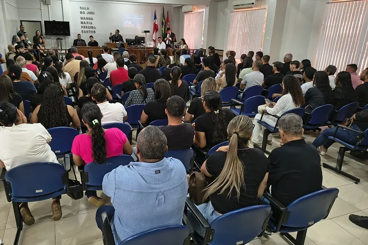 Sob forte comoção, júri condena réu a 43 anos de prisão em Brumado