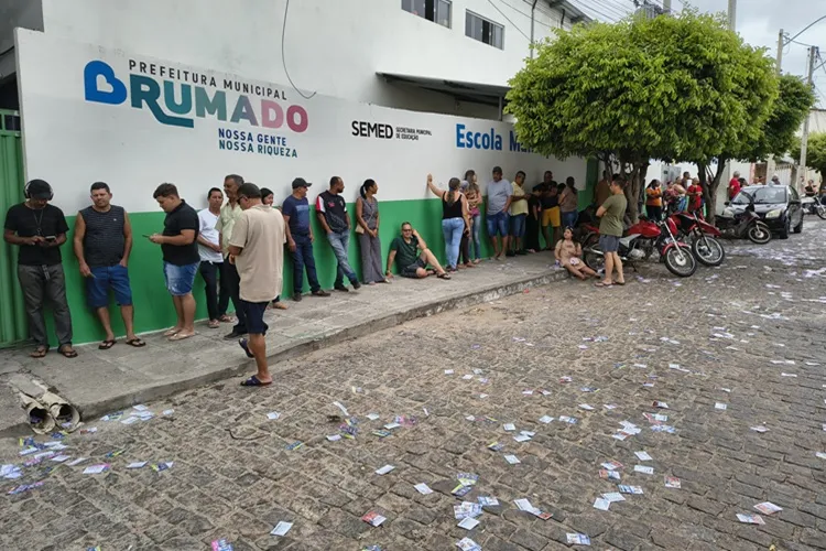 Com mais de 50 mil eleitores, brumadenses madrugam para exercer a cidadania