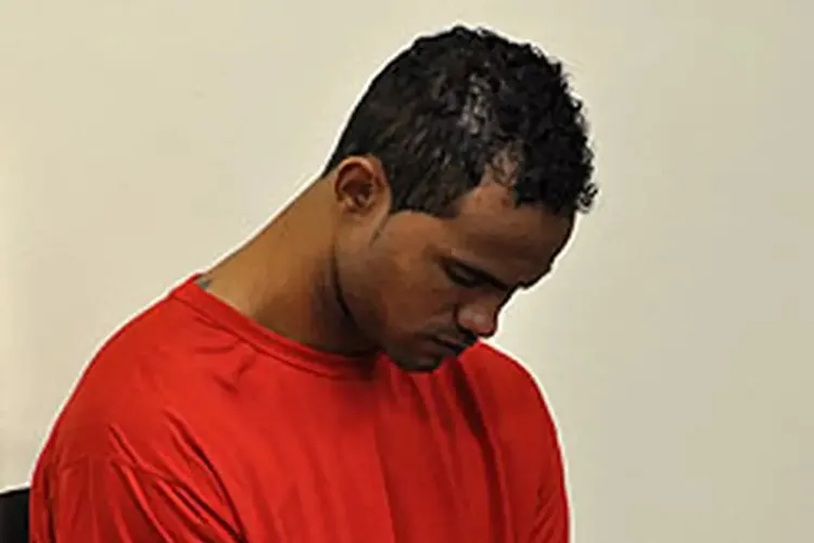 Justiça manda prender goleiro Bruno após ele descumprir condicional