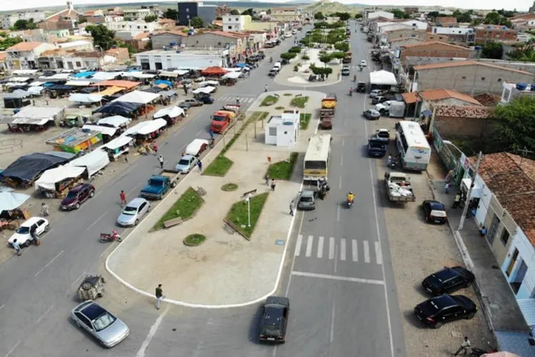 TCM barra licitações escolares em Canudos por exigências abusivas