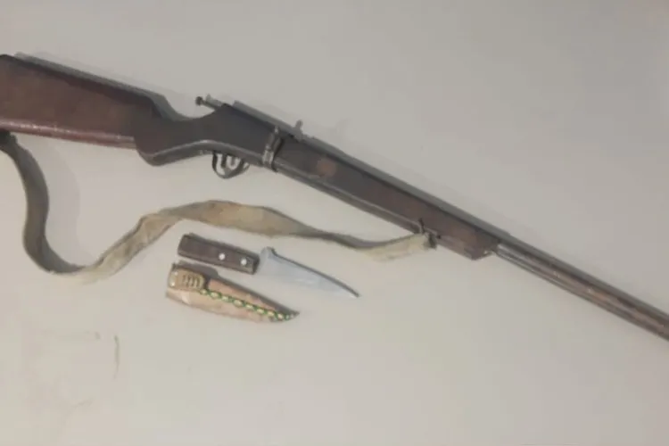 4ª CIPM apreende espingarda e faca após ameaça entre vizinhos em Boquira