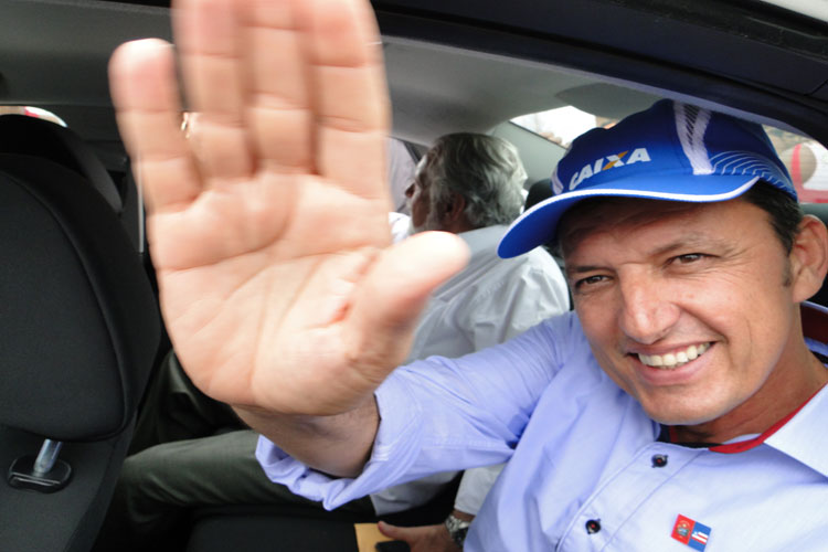 Guanambi: Ex-prefeito Charles Fernandes é multado em R$ 20 mil por gastos com festas durante período de estiagem