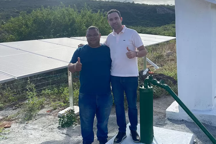 Fabrício Abrantes vistoria sistema de água e participa de reunião na zona rural de Brumado