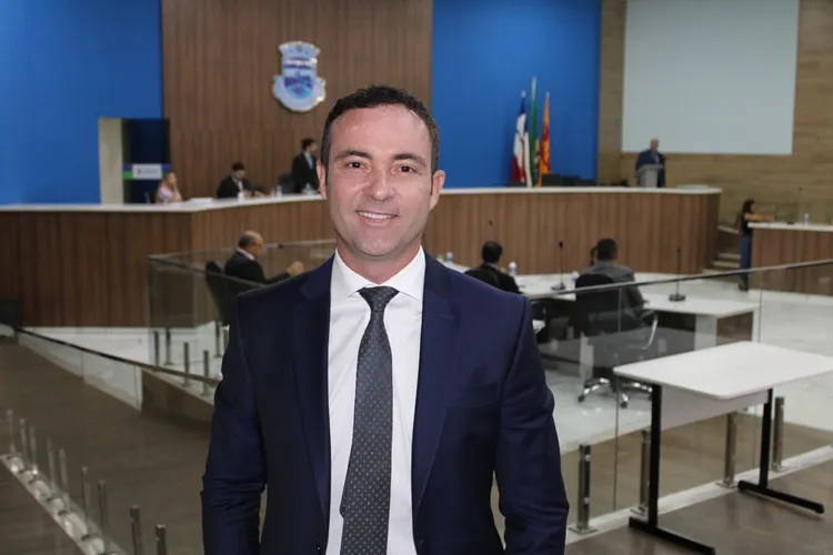 Brumado: Prefeito retorna animado de Brasília com R$ 20 milhões de emendas