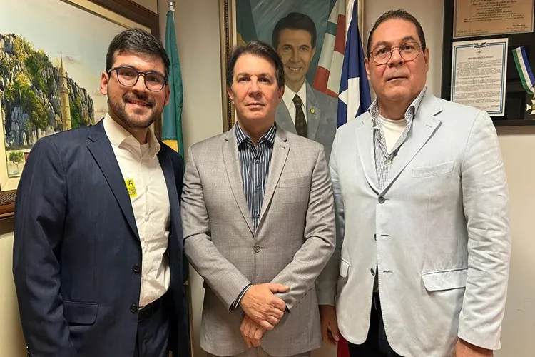 Vereador João Vasconcelos viabiliza R$ 2 milhões para investimentos em Brumado