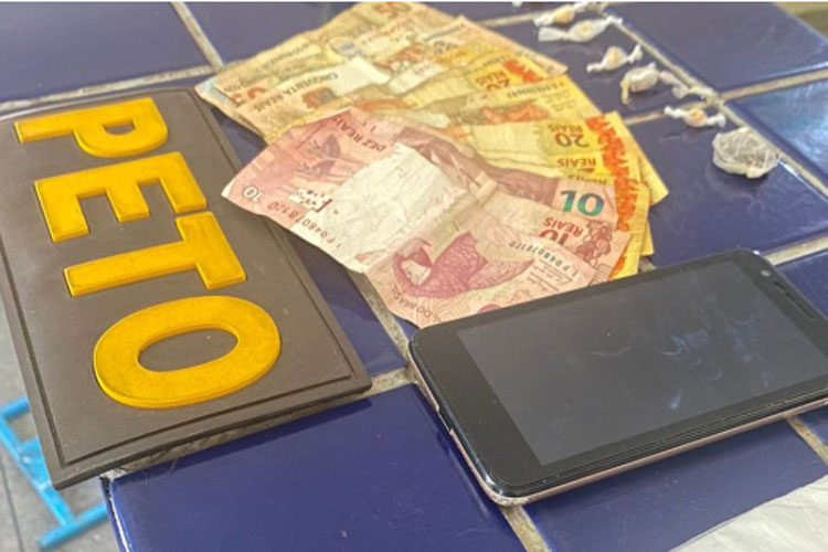 Polícia Militar desarticula ponto de venda de drogas no bairro São Félix em Brumado