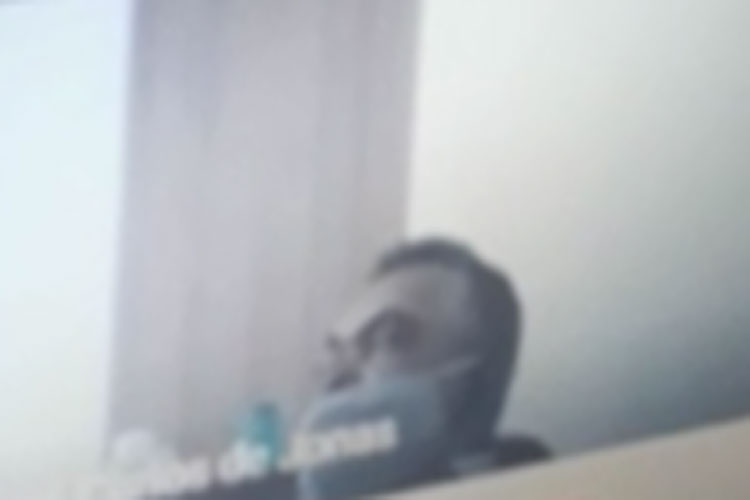 Presidente da Câmara de Brumado é flagrado dormindo durante sessão virtual
