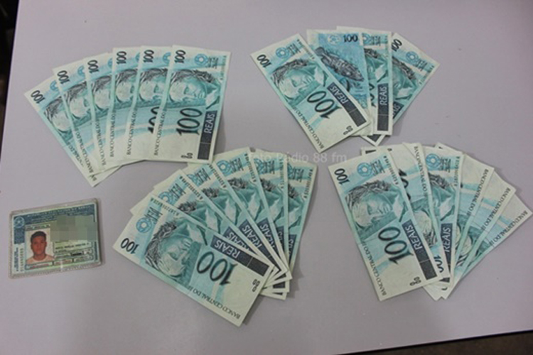Rio de Contas: Jovem é preso com 22 cédulas falsas de Marcolino Moura