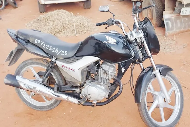 Tanhaçu: 24º BPM apreende motocicleta e objetos utilizados em tentativa de roubo