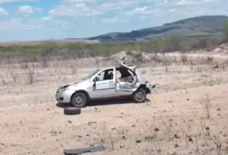 Glória: Gestante e motorista de prefeitura morrem em acidente de carro na BA-210