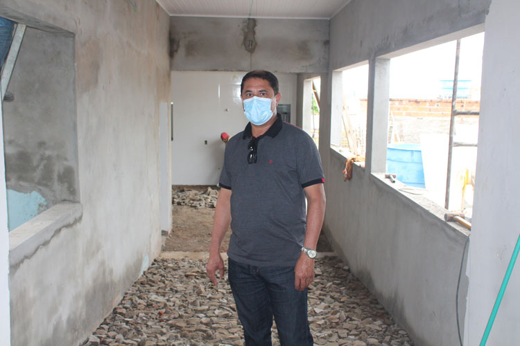 'Dignificar professores e alunos', diz prefeito sobre reformas em escolas de Malhada de Pedras