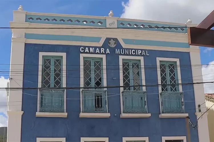 Justiça concede direito a vice-presidente do PT de ter livre acesso à Câmara Municipal de Ituaçu