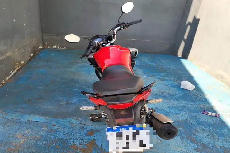 Polícia Militar recupera moto roubada em Lagoa Real