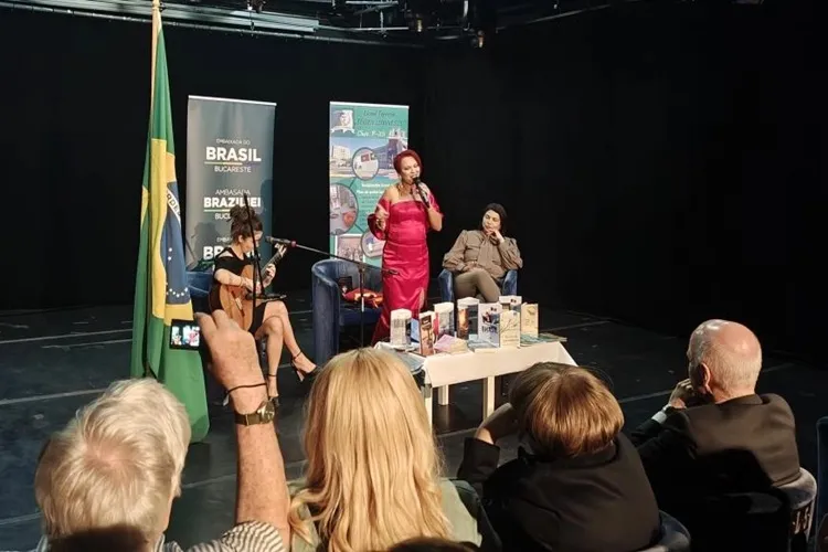Cantora Sílvia Mello representa Brumado em evento cultural na Europa