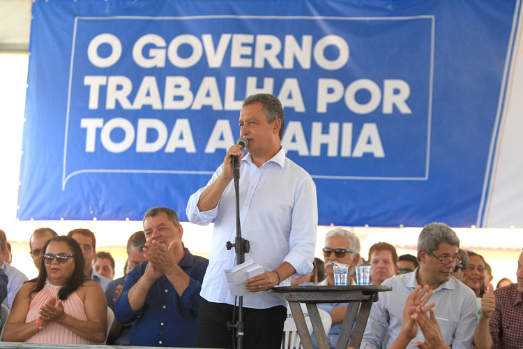 Mesmo fora de sintonia, prefeito de Brumado recepciona Rui Costa em sua ida a Rio do Antônio