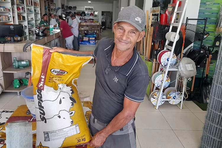 Brumado: Cliente há 15 anos, Antônio Dantas exalta qualidade do Armazém do Criador