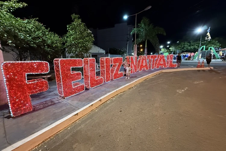 'Brumado com ruas cheias e comércio aquecido', secretário enaltece o Natal Luz
