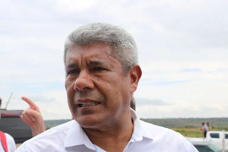 Governador é vaiado em Livramento de Nossa Senhora e Mucugê durante o São João