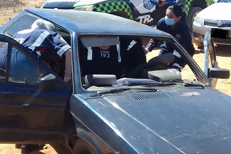 Duas mulheres ficam feridas após motorista perder controle da direção em Guanambi