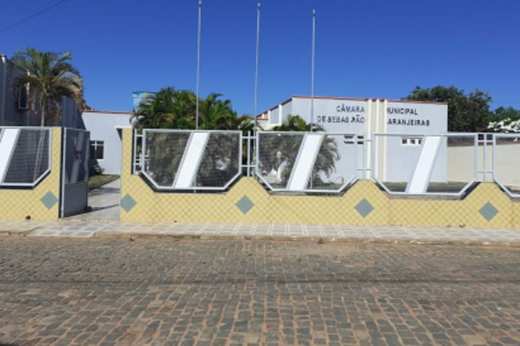 Sebastião Laranjeiras: Juiz não cassa vereadores acusados de candidaturas fantasmas de mulheres