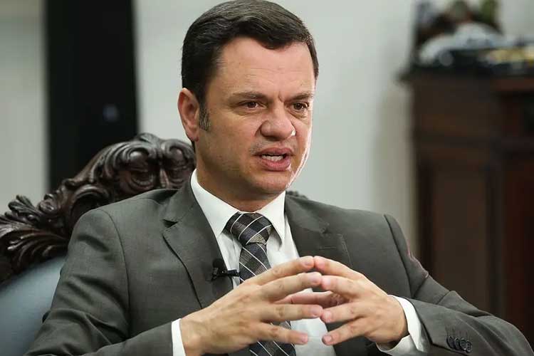 Anderson Torres mantém silêncio em depoimento à Polícia Federal