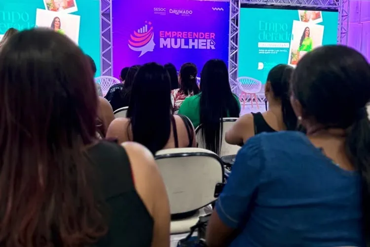 Brumado lida com vulnerabilidade social capacitando 100 mulheres para o mercado
